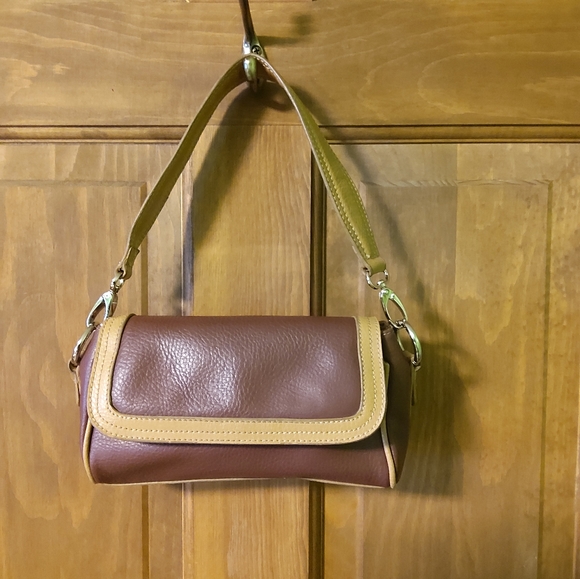 Tommy Hilfiger Handbags - 🤎⚜Tommy Hilfiger Rare Purse